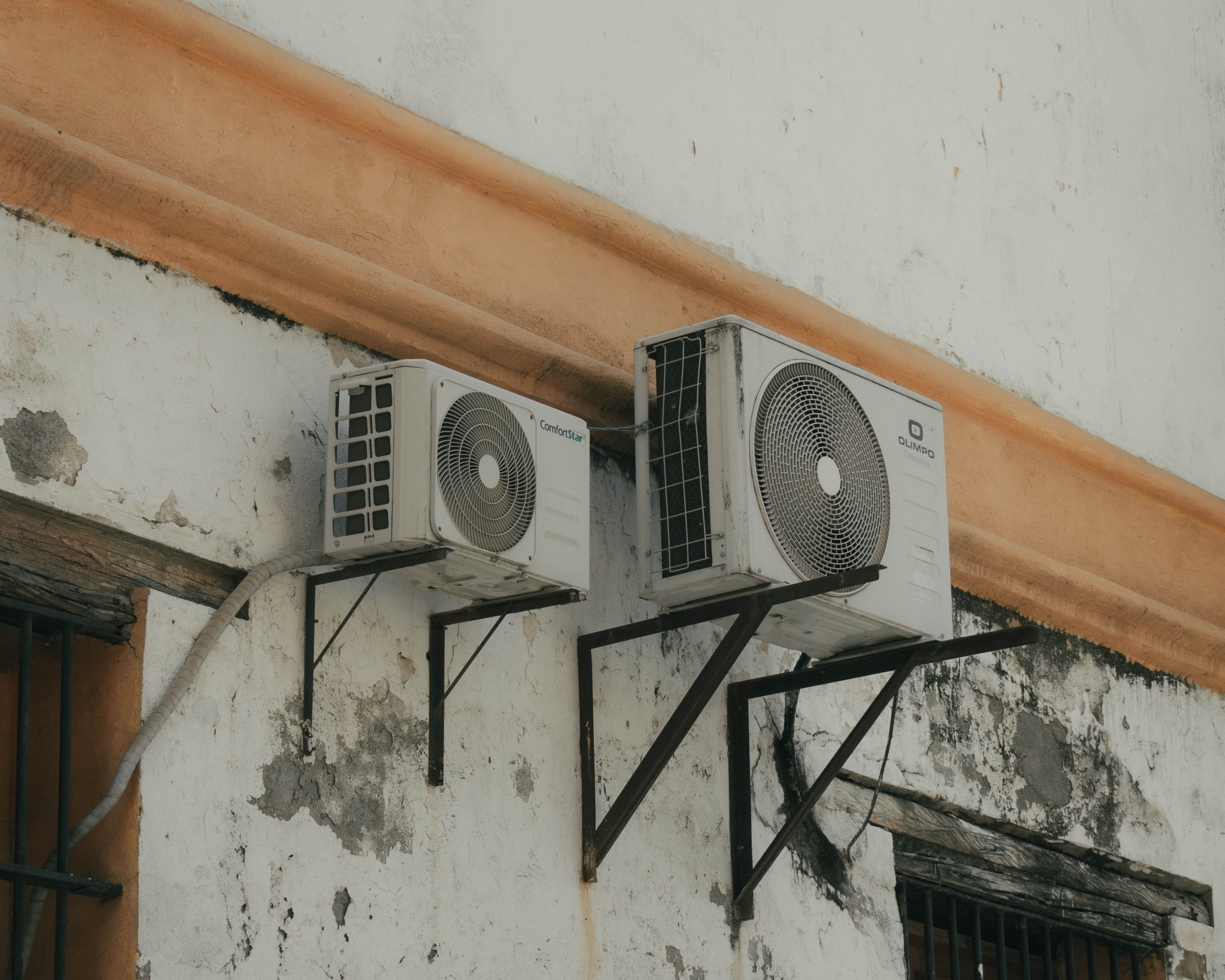 ac rumah exterior